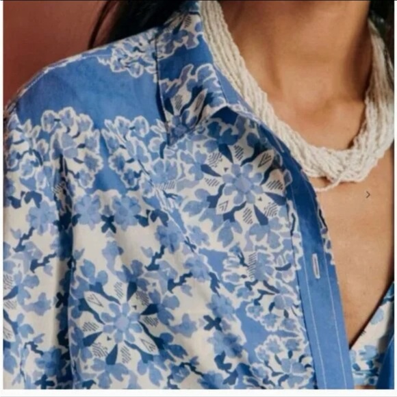 Sezane Pierro Blue and White Floral - Picture 2 of 6